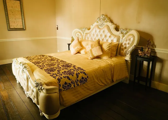 Eugenia & Hotel 5*